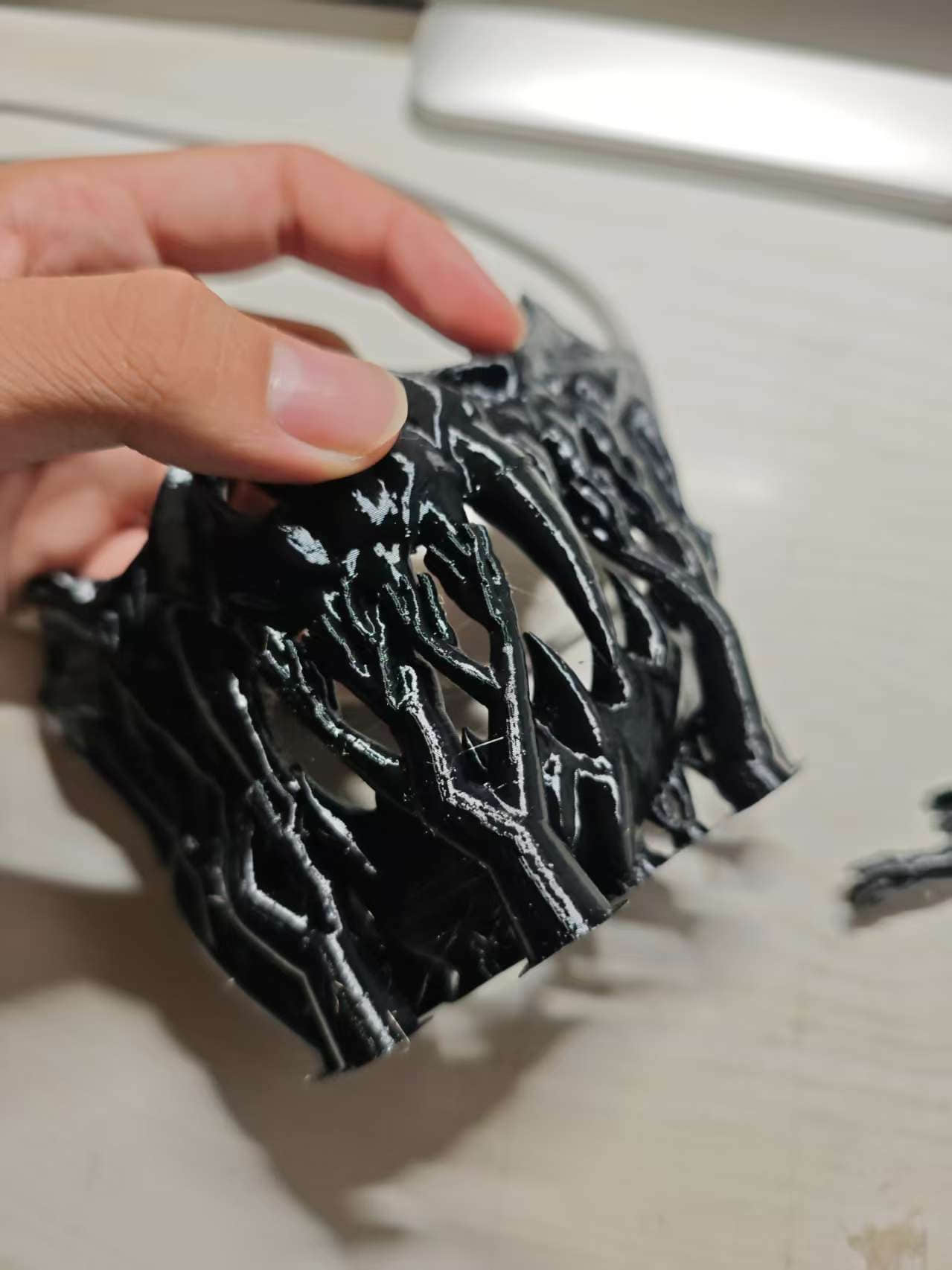 每次看到密密麻麻的树状支撑就冒鸡皮疙瘩